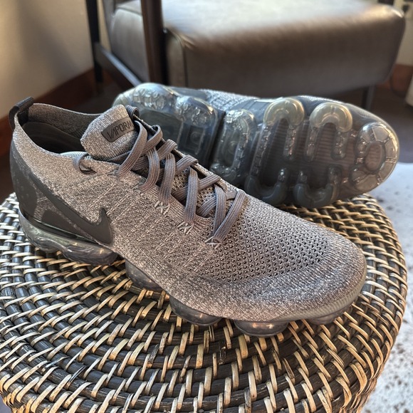 Nike Air Vapormax Flyknit 2 Wolf Grey Black (942842-002) 2018 Size 11.5 EUC - Picture 1 of 9